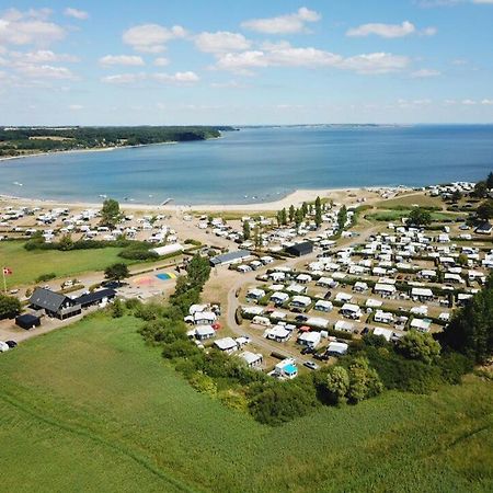 Vikaer Strand Camping & Cottages Diernæs Extérieur photo