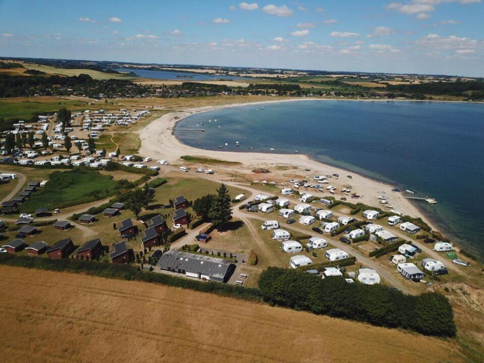 Vikaer Strand Camping & Cottages Diernæs Extérieur photo