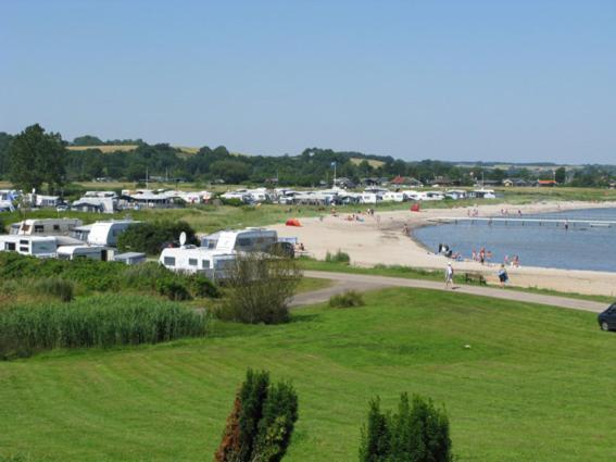 Vikaer Strand Camping & Cottages Diernæs Extérieur photo